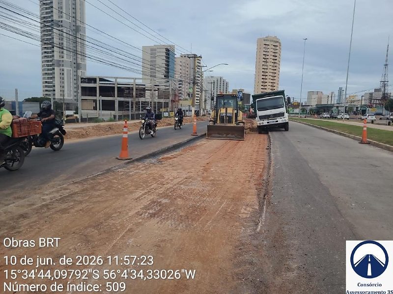 Obras do BRT e viaduto em Cuiabá geram bloqueios na Miguel Sutil e Avenida do CPA No trecho entre o Conselho Regional de Engenharia e Agronomia (Crea) e a Rua Voluntários da Pátria, o trabalho já avança para sinalização da pista.