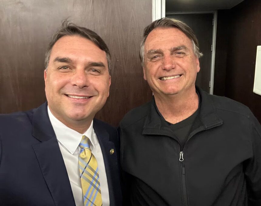 Jair Bolsonaro recebe visita familiar de Flávio e netas em prisão domiciliar Foto: Reprodução/Redes sociais