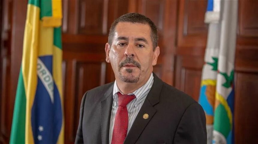 Operação no Rio de Janeiro mira deputado e ex-vereador por suposta ligação com facção criminosa suspeita de envolvimento com a facção criminosa Terceiro Comando Puro (TCP) . +