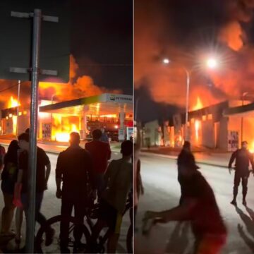 O imóvel, localizado nas proximidades da Avenida Filinto Müller, rapidamente foi tomado pelo fogo.