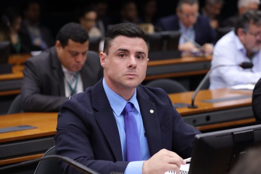 Castração animal: programa com verba de deputado federal é alvo de suspeitas de fraude Divulgação/Podemos" decoding="async" fetchpriority="high" data-srcset="https://medias.revistaoeste.com/wp