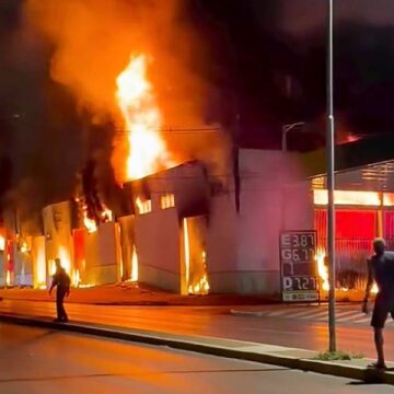 Comissão tem prazo de 45 dias para fazer levantamento dos danos causados pelo incêndio no depósito da Secretaria Municipal de Educação de VG