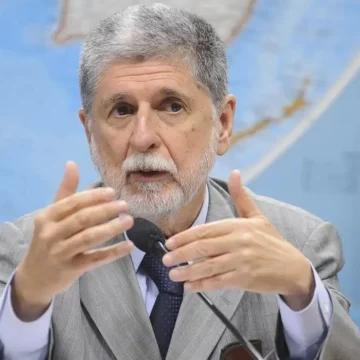 Brasil reage a ataques de Milei e vê maior crise diplomática com Argentina em décadas