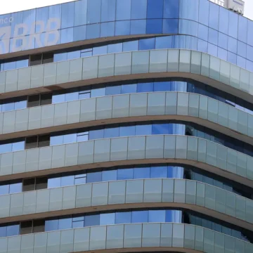 BRB e Banco Central dialogam sobre resgate financeiro em meio a atrasos BRB e Banco Central dialogam sobre resgate financeiro em meio a atrasos