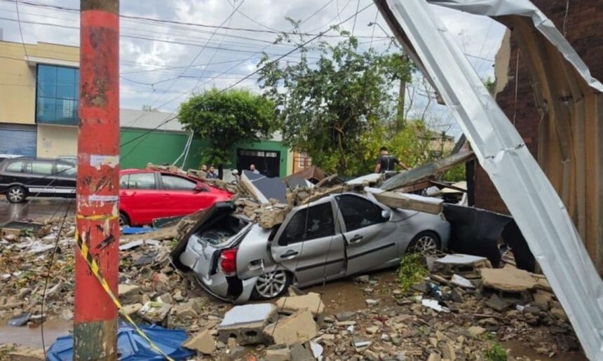Frente fria provoca temporais no Sul e tempo seco predomina no interior do Brasil
