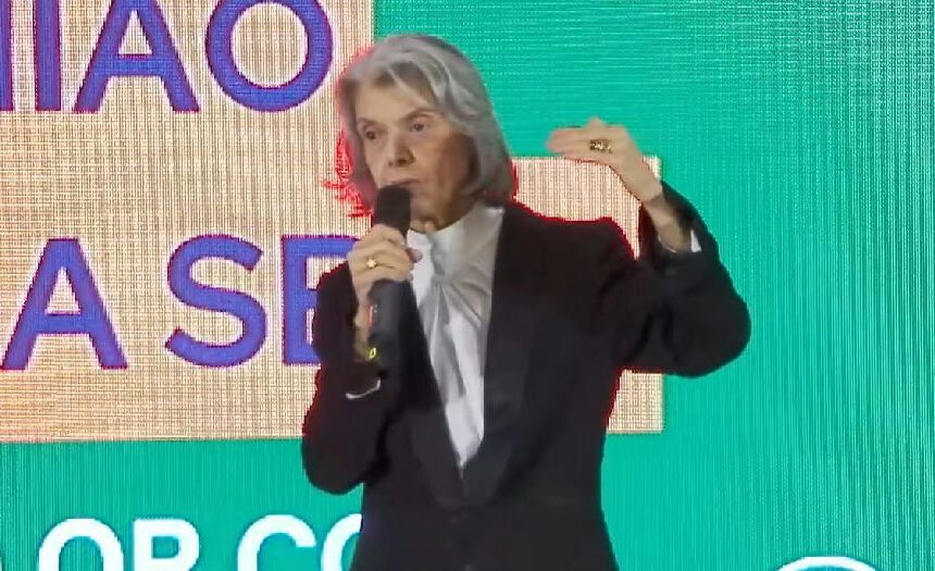 Soberania nacional: Cármen Lúcia destaca decisão exclusiva dos brasileiros sobre o país
