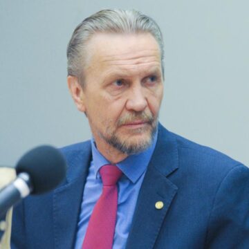 Acidente vascular cerebral: líder do PT na Câmara, Pedro Uczai, é internado em Brasília após diagnóstico