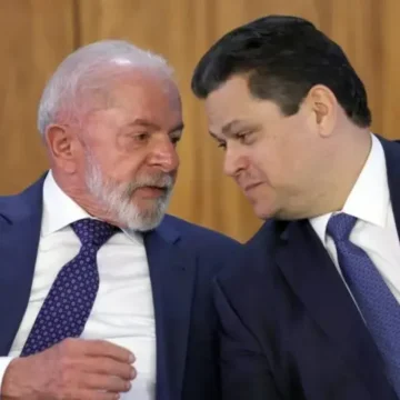 Alcolumbre elogia Lula no Amapá e destaca avanço na Margem Equatorial