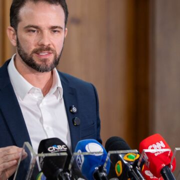 Análise de impacto precede decisão do Brasil sobre lei de reciprocidade contra EUA