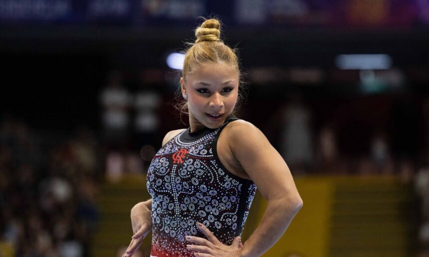 Flávia Saraiva consagra-se com ouro duplo na ginástica artística brasileira