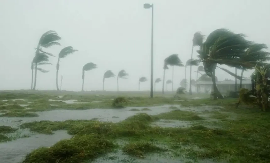 Frente fria intensa atinge o sul do Brasil com tempestades e ventos fortes
