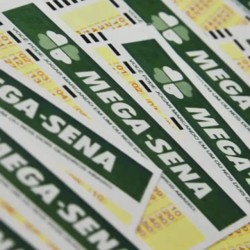 Mega-sena acumula e sorteio de 165 milhões aguarda novos apostadores