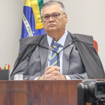 Ministro Dino (STF) suspende presidente do Tce-ma por 180 dias em apuração de assassinato Ministro Dino (STF) suspende presidente do Tce-ma por 180 dias em apuração de assassinato