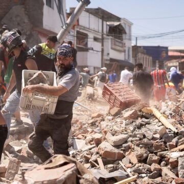 Terremoto abala oeste da Colômbia, deixando vítimas e rastro de destruição Terremoto abala oeste da Colômbia, deixando vítimas e rastro de destruição