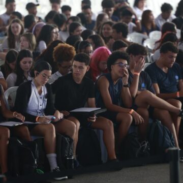 Enem 2026 reúne 2 mil estudantes no Rio de Janeiro para aulão preparatório