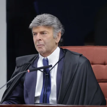 Fux reverte decisão de Dino e plataformas devem remover fake news sobre Nossa Senhora Aparecida Fux reverte decisão de Dino e plataformas devem remover fake news sobre Nossa Senhora Aparecida