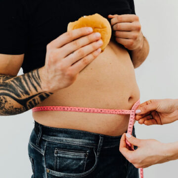 Gordura abdominal na meia-idade pode indicar risco futuro para saúde cerebral Gordura abdominal na meia-idade pode indicar risco futuro para saúde cerebral