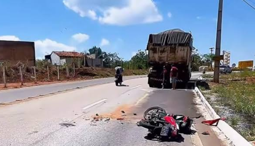 Polícia Civil investiga morte de motociclista em colisão com caminhão na Mt-240, em Diamantino Polícia Civil investiga morte de motociclista em colisão com caminhão na Mt-240, em Diamantino