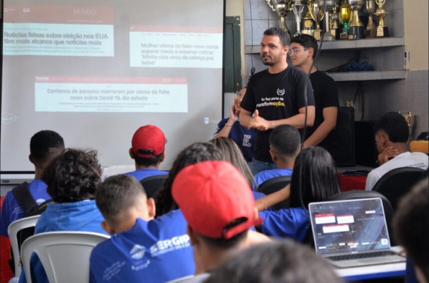 Projeto de checagem de fatos transforma estudantes em agentes contra desinformação em Sergipe