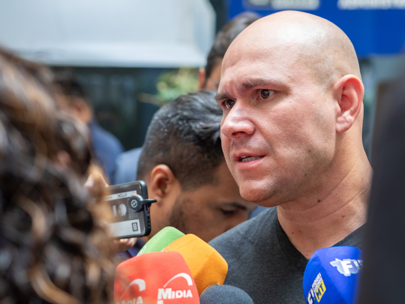 Abilio Brunini orienta aliados a aceitarem resultado e encerra contestação após pleito