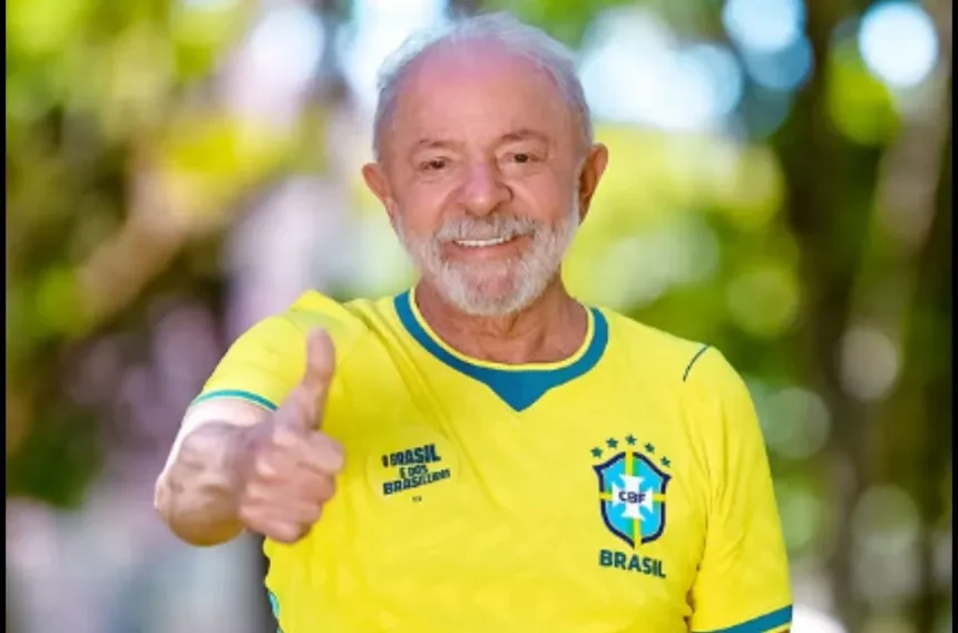 Campanha digital mobiliza apoiadores com a camisa da seleção