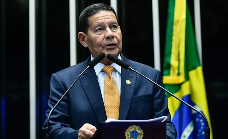 Declarações de Mourão equiparam desempenho político ao de líderes estrangeiros