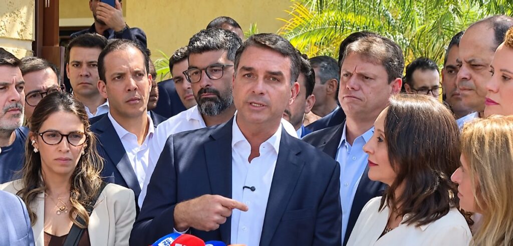 Eleições 2026: Flávio Bolsonaro contesta vitória de Lula e pede anulação