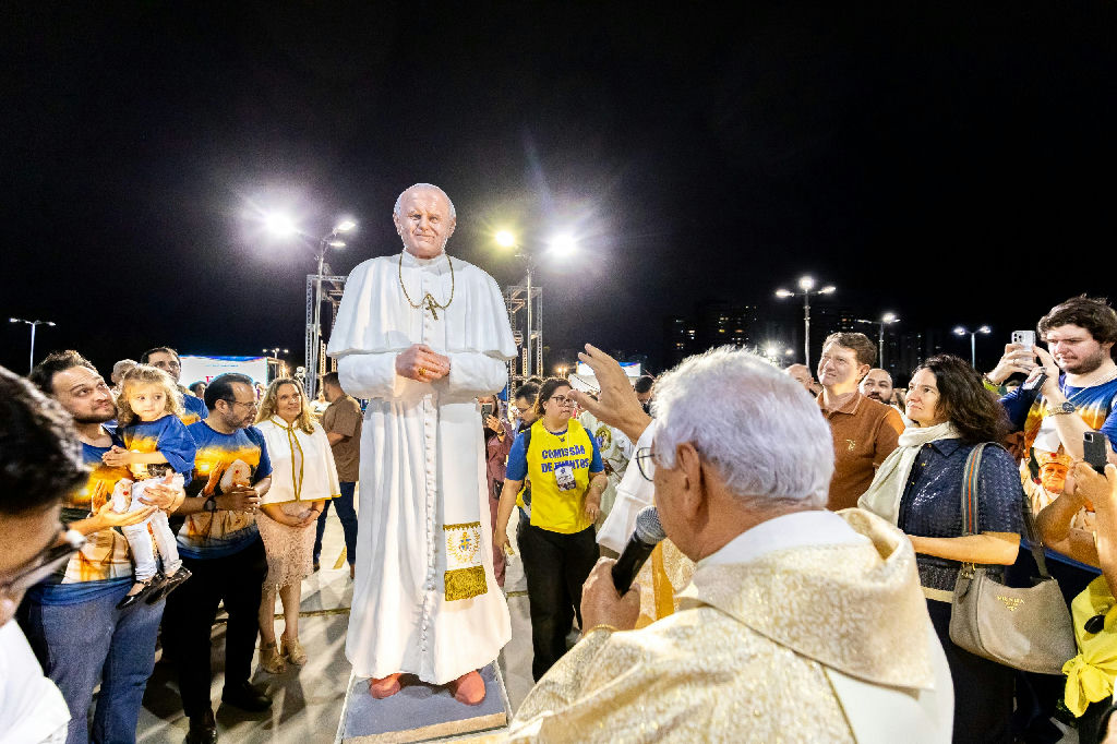 Escultura de São João Paulo II é inaugurada em Cuiabá para marcar 35 anos da visita papal