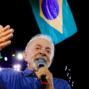 Estratégias eleitorais e o debate sobre a jornada de trabalho no Brasil Estratégias eleitorais e o debate sobre a jornada de trabalho no Brasil