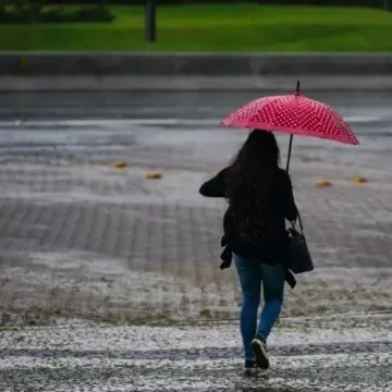 Frente fria e tempestades intensas se espalham pelo Brasil nesta terça-feira