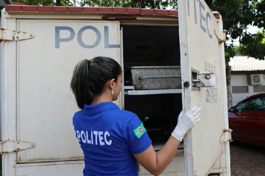 Homicídio em Cuiabá: idoso é achado sem vida com sinais de violência em residência Homicídio em Cuiabá: idoso é achado sem vida com sinais de violência em residência