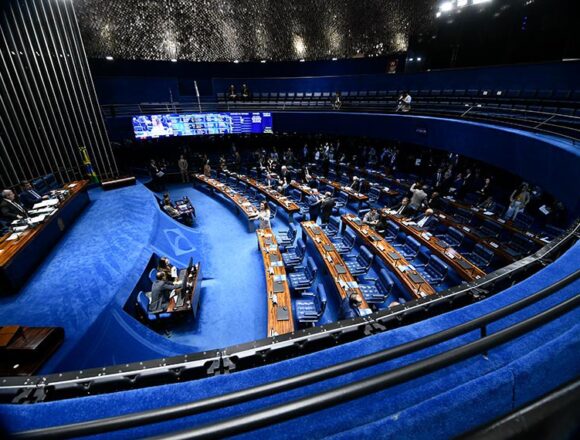 Impeachment de ministros do STF ganha novo impulso com renovação no Senado