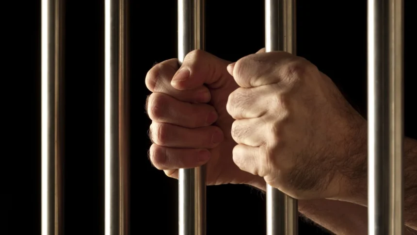 Maioridade penal tem apoio de 80% da população para redução aos 16 anos, revela Datafolha