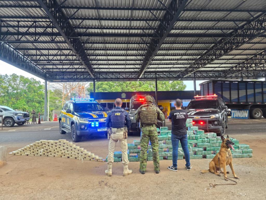 Operação conjunta desarticula rota do tráfico e apreende grande carga de cocaína Operação conjunta desarticula rota do tráfico e apreende grande carga de cocaína