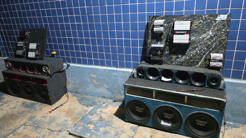Operação policial em Rondonópolis resulta em apreensão de som e duas detenções por desobediência Operação policial em Rondonópolis resulta em apreensão de som e duas detenções por desobediência