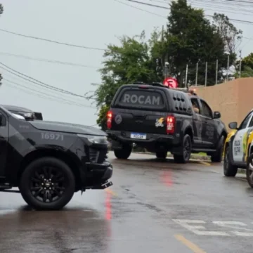Polícia Militar cerca creche em Curitiba após invasão de homem armado