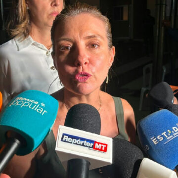 Prefeita Flávia Moretti desafia comando da Câmara e aponta maioria para destituir Wanderley Cerqueira