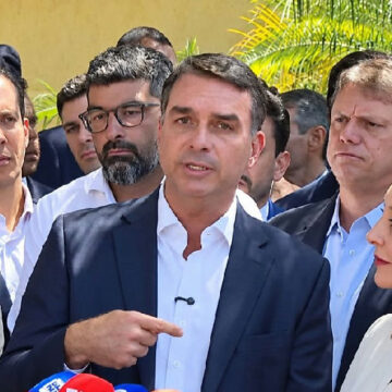TSE esclarece falha técnica em propaganda de Flávio Bolsonaro exibida sem áudio
