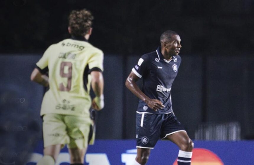 Vasco empata sem gols com o Remo e interrompe sequência de vitórias no Brasileirão Vasco empata sem gols com o Remo e interrompe sequência de vitórias no Brasileirão