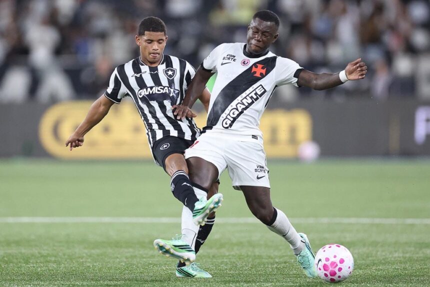Vasco supera o Botafogo no Nilton Santos e ganha fôlego no Brasileirão